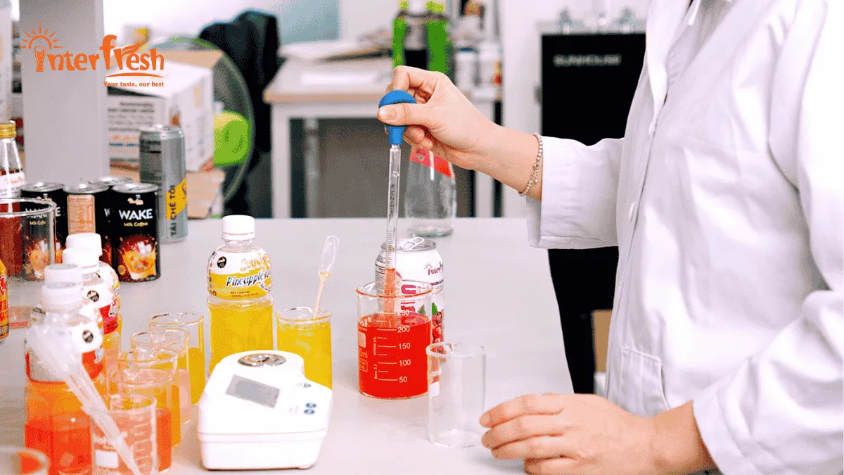 Interfresh's Innovative R&D team optimizing formulas before starting the beverage manufacturing process.