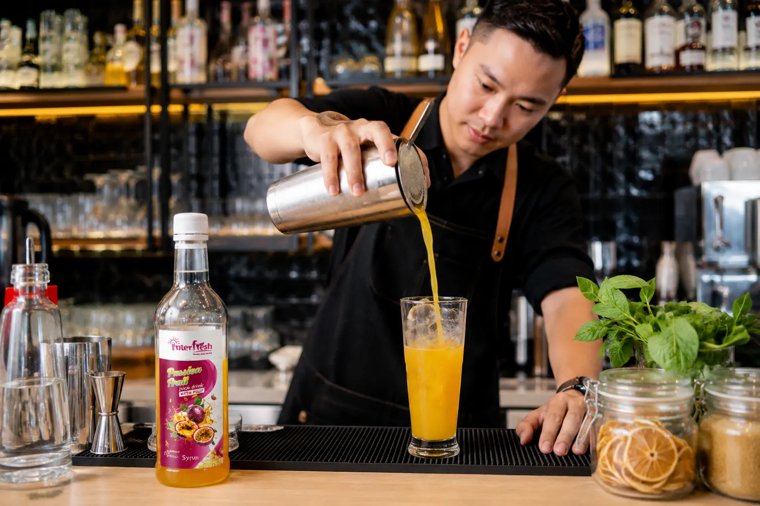Passion Fruit Juice OEM for USA: Bulk and Private Label Vietnam Supplier 1 Passion fruit juice OEM mixer used in a mocktail bar program